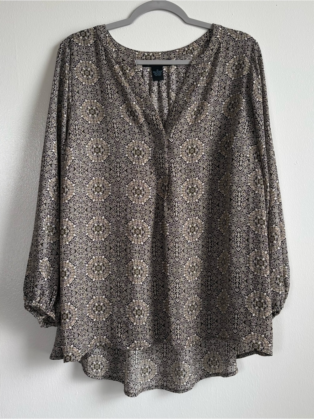 Faith & Zoe Black White Geometric V-Neck Pleated Woven Blouse Women’s 1X